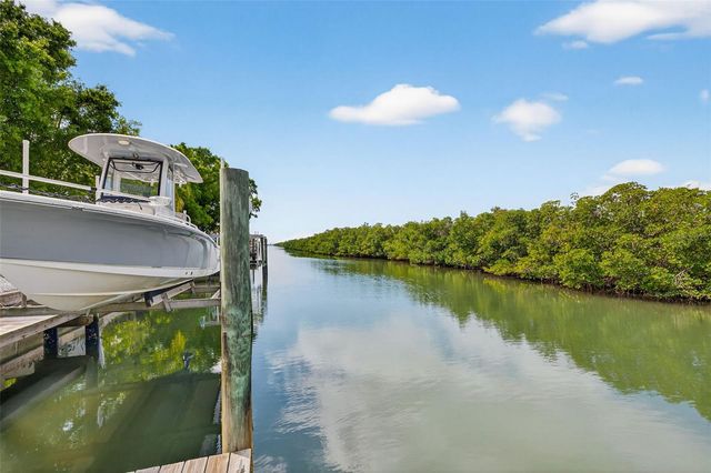 4626 BAY CREST DRIVE, Tampa, FL 33615