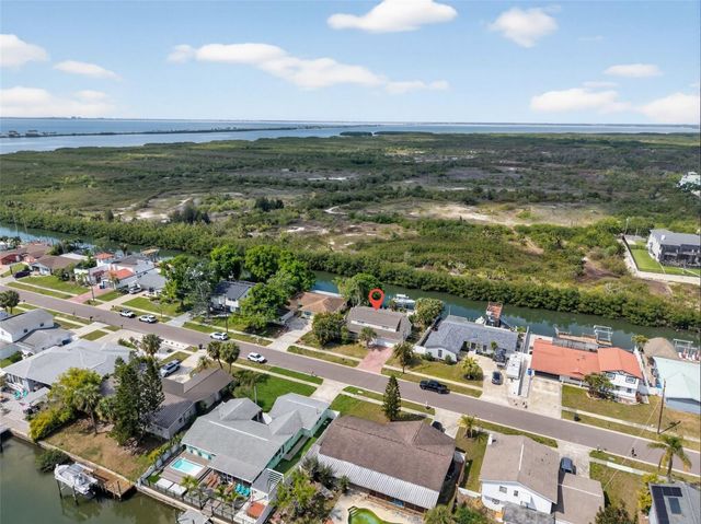 4626 BAY CREST DRIVE, Tampa, FL 33615