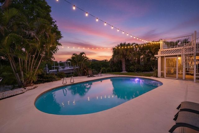 4626 BAY CREST DRIVE, Tampa, FL 33615