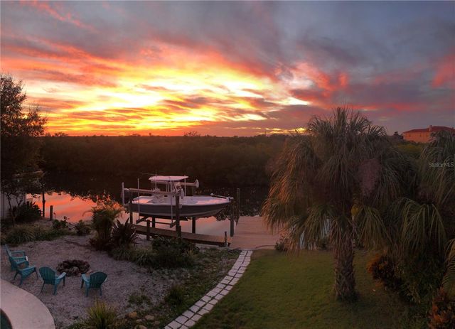 4626 BAY CREST DRIVE, Tampa, FL 33615