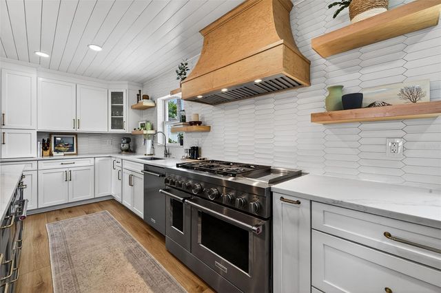 4626 BAY CREST DRIVE, Tampa, FL 33615