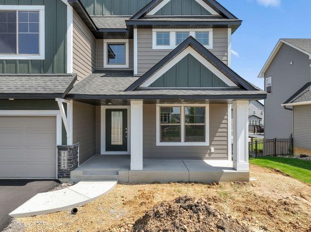 17924 Headwaters Drive, Lakeville, MN 55044