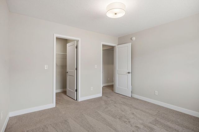17924 Headwaters Drive, Lakeville, MN 55044