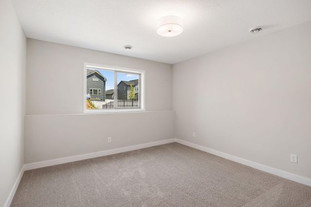 17924 Headwaters Drive, Lakeville, MN 55044