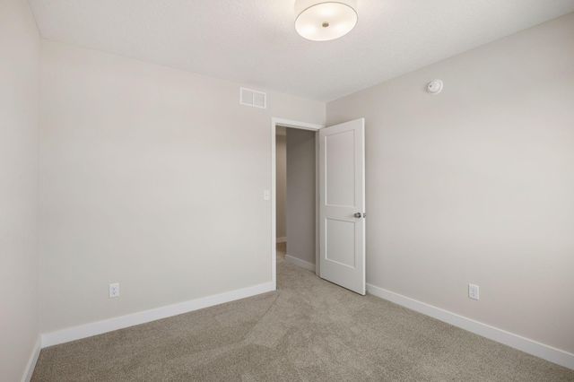 17924 Headwaters Drive, Lakeville, MN 55044