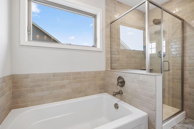 17924 Headwaters Drive, Lakeville, MN 55044