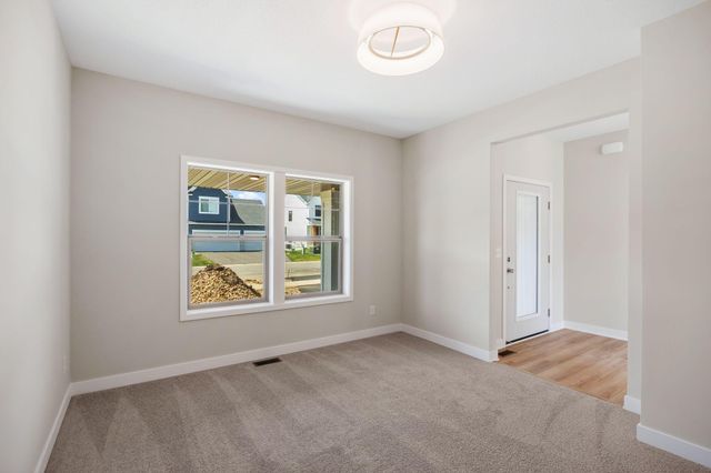 17924 Headwaters Drive, Lakeville, MN 55044