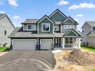 17924 Headwaters Drive, Lakeville, MN 55044