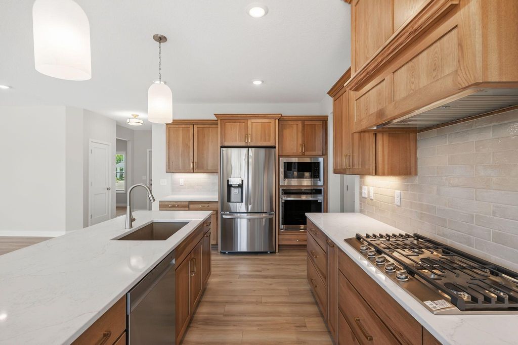17924 Headwaters Drive, Lakeville, MN 55044 — photo 2