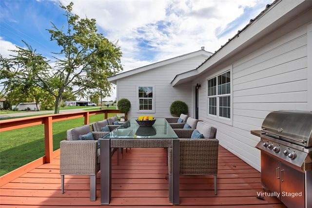 307 S Elm Street, Leonard, TX 75452