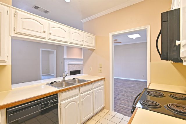 145 E Windsor Drive, Denton, TX 76209