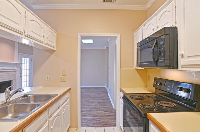 145 E Windsor Drive, Denton, TX 76209