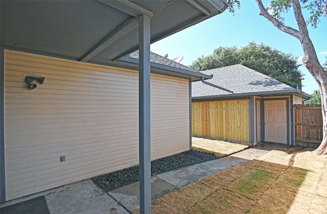 145 E Windsor Drive, Denton, TX 76209