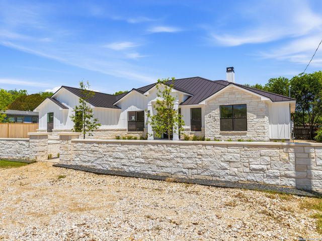 915 BURR RD, Terrell Hills, TX 78209