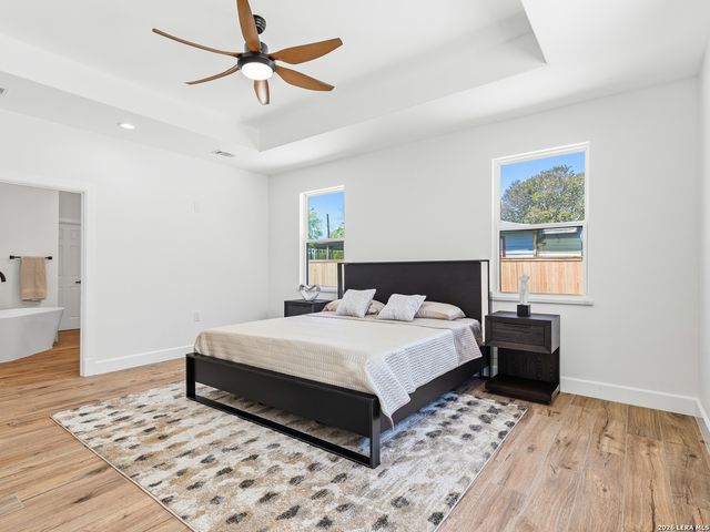 915 BURR RD, Terrell Hills, TX 78209