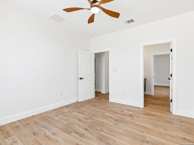 915 BURR RD, Terrell Hills, TX 78209