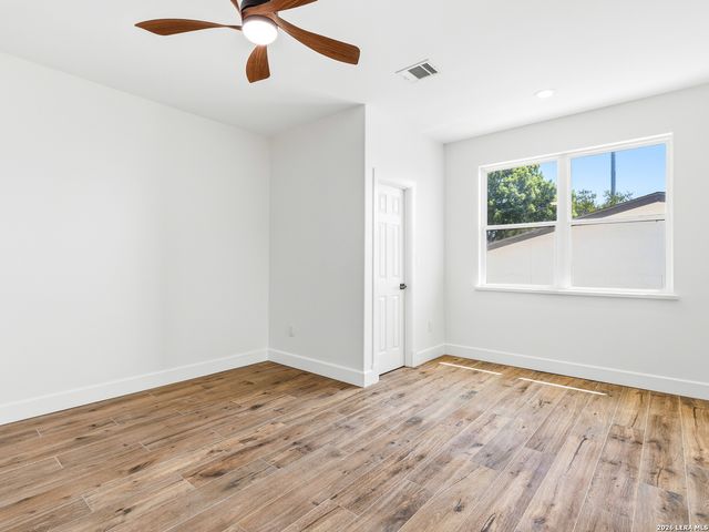 915 BURR RD, Terrell Hills, TX 78209