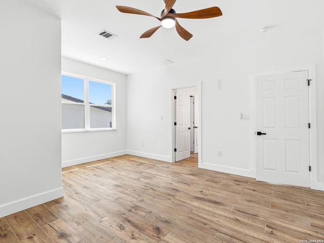 915 BURR RD, Terrell Hills, TX 78209
