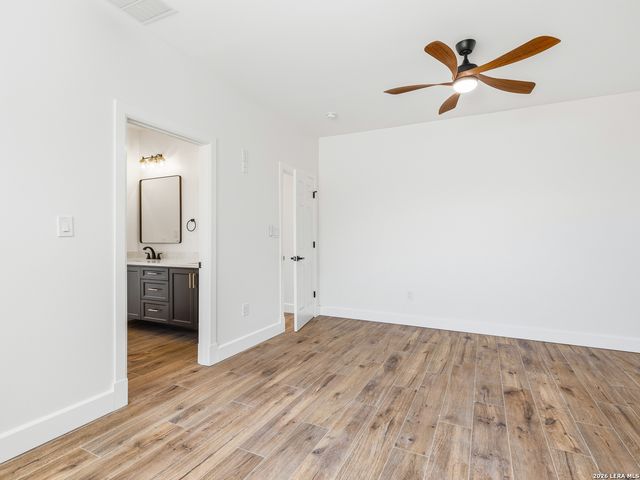 915 BURR RD, Terrell Hills, TX 78209