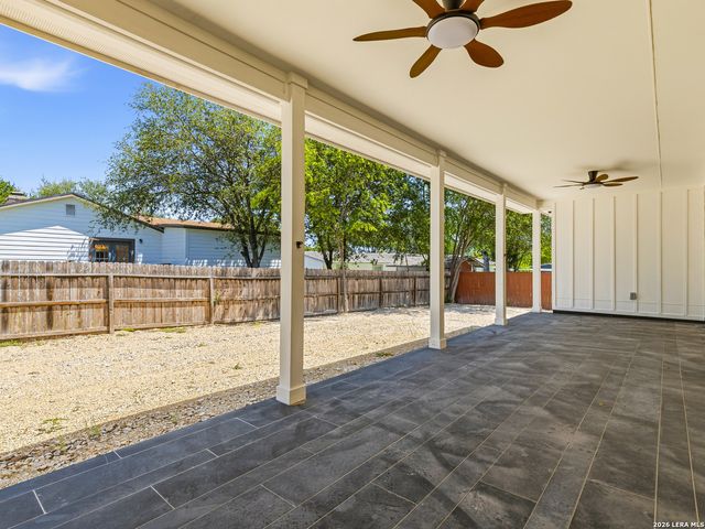 915 BURR RD, Terrell Hills, TX 78209
