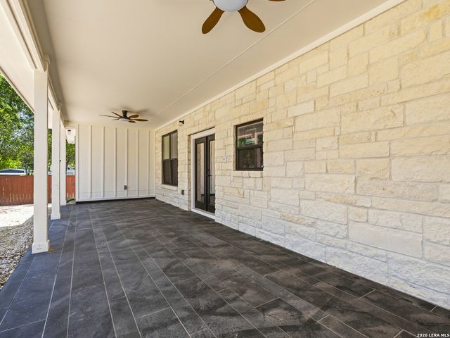 915 BURR RD, Terrell Hills, TX 78209