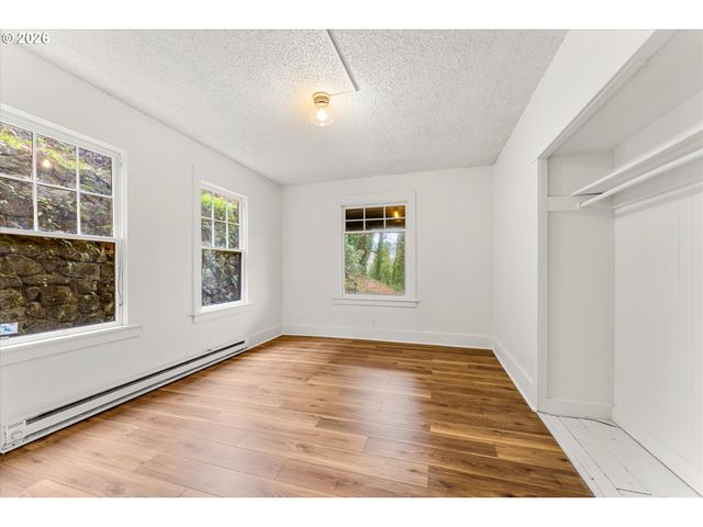 1016 CENTER St, Oregon City, OR 97045