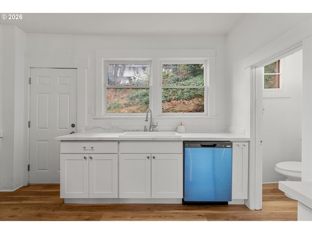 1016 CENTER St, Oregon City, OR 97045