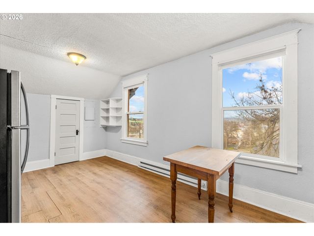 1016 CENTER St, Oregon City, OR 97045