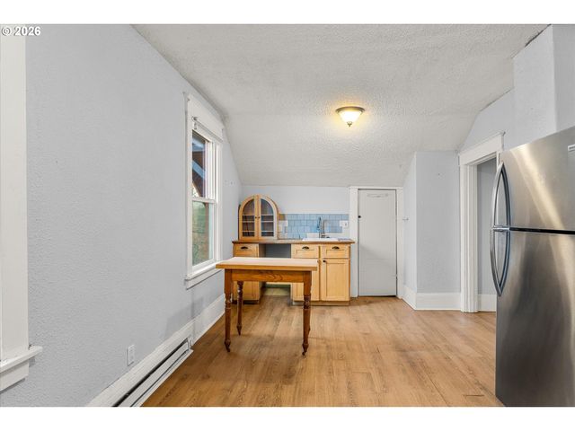 1016 CENTER St, Oregon City, OR 97045