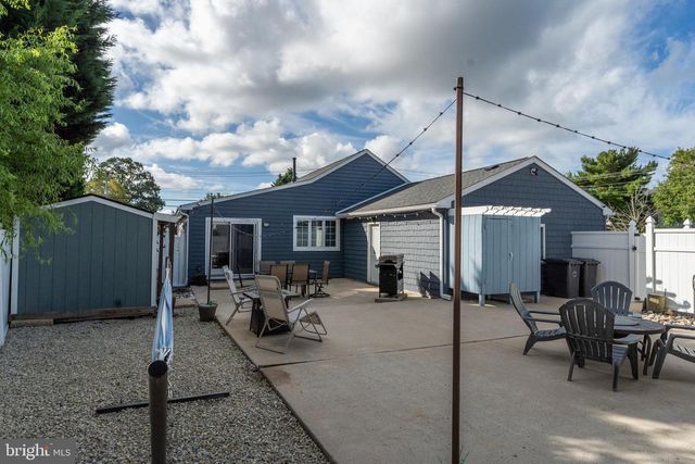275 JENNINGS RD, Manahawkin, NJ 08050