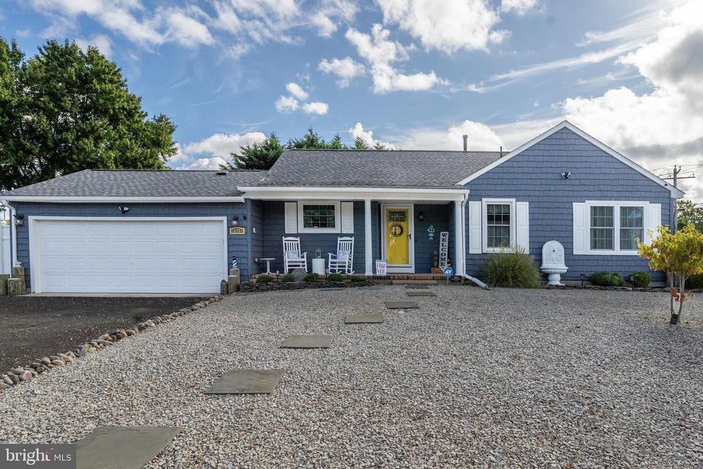 275 JENNINGS RD, Manahawkin, NJ 08050