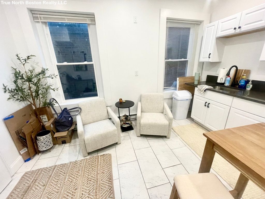 206 Hanover St 2, Boston, MA 02113