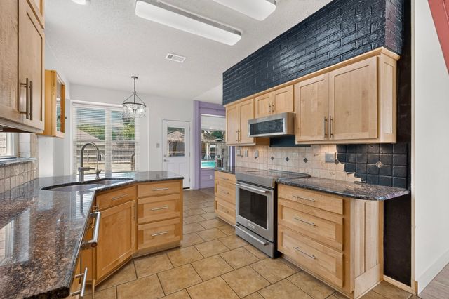 7929 Whispering Woods Lane, North Richland Hills, TX 76182