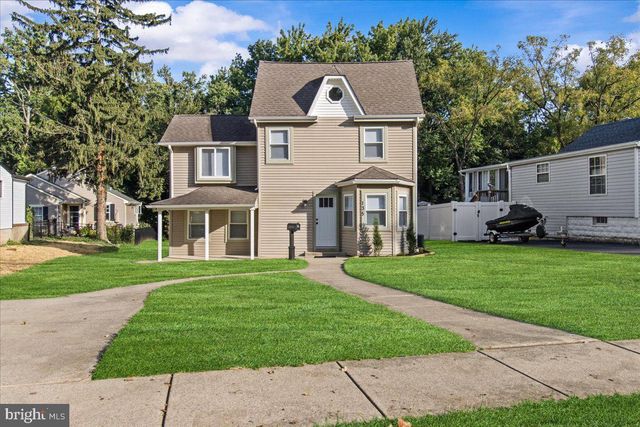 135 ALBANY AVE, Barrington, NJ 08007