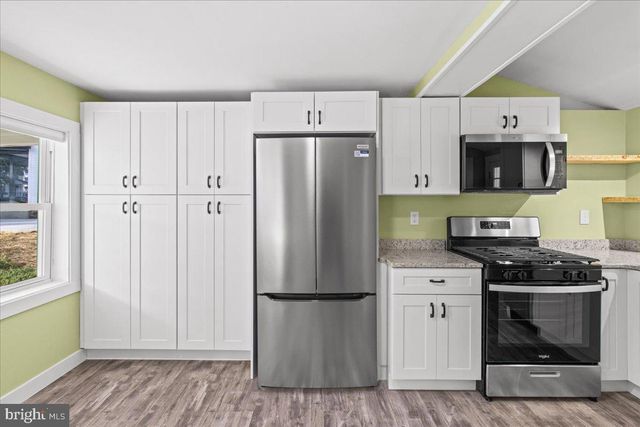 135 ALBANY AVE, Barrington, NJ 08007