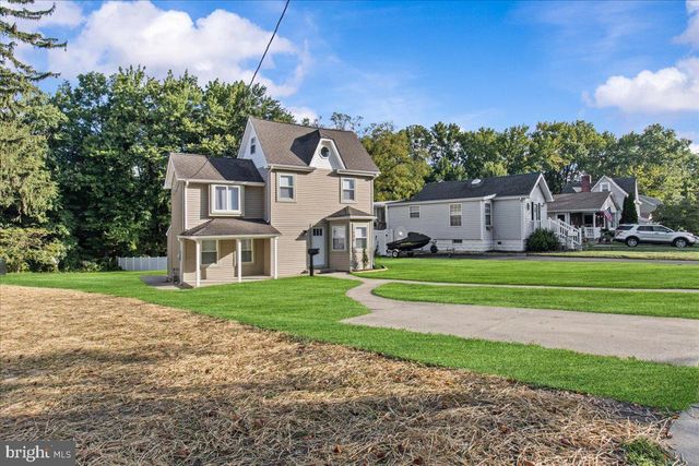 135 ALBANY AVE, Barrington, NJ 08007