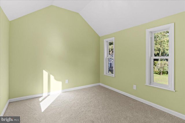 135 ALBANY AVE, Barrington, NJ 08007