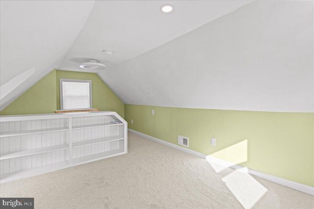 135 ALBANY AVE, Barrington, NJ 08007