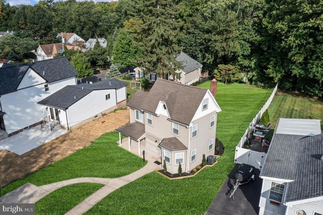 135 ALBANY AVE, Barrington, NJ 08007