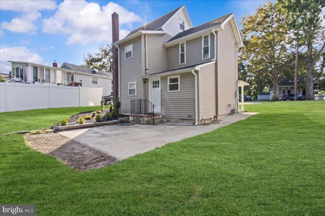 135 ALBANY AVE, Barrington, NJ 08007
