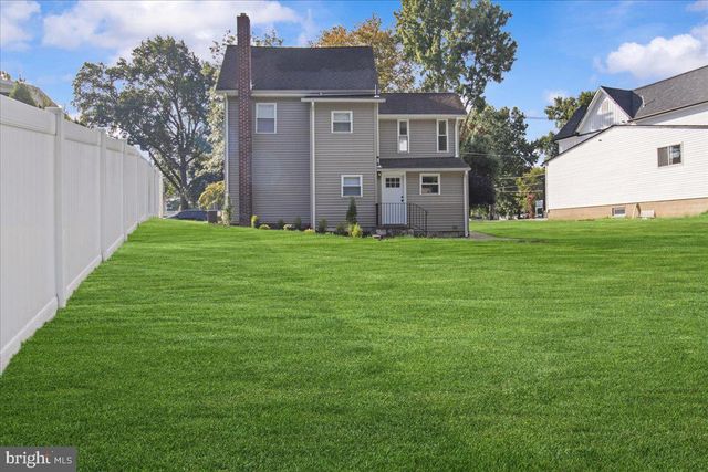 135 ALBANY AVE, Barrington, NJ 08007