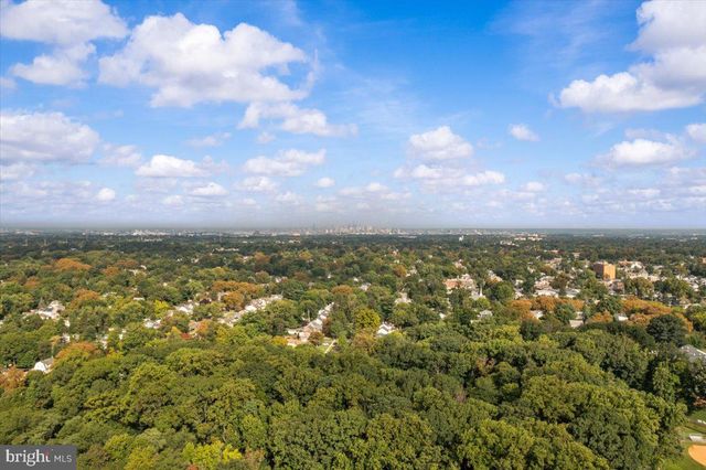 135 ALBANY AVE, Barrington, NJ 08007