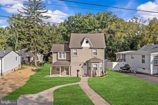 135 ALBANY AVE, Barrington, NJ 08007