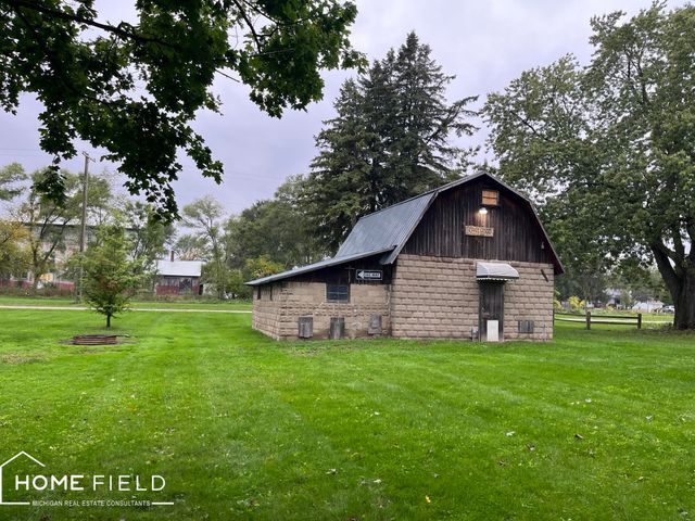 116 S West Street, Henderson, MI 48841