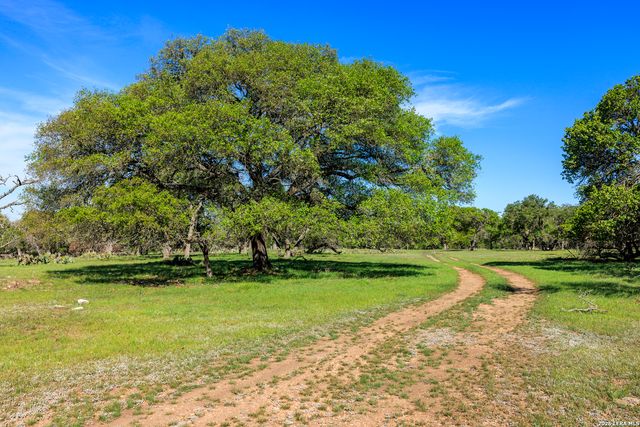 257 Dally, Fredericksburg, TX 78624