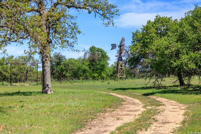 257 Dally, Fredericksburg, TX 78624