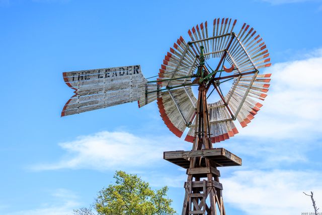 257 Dally, Fredericksburg, TX 78624