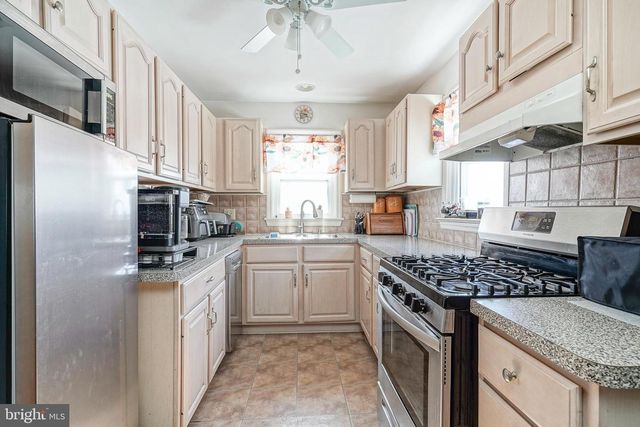 200 LAKE AVE, Glendora, NJ 08029