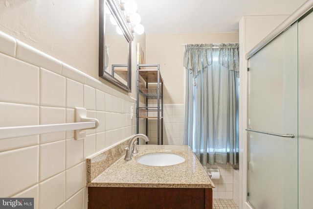 200 LAKE AVE, Glendora, NJ 08029