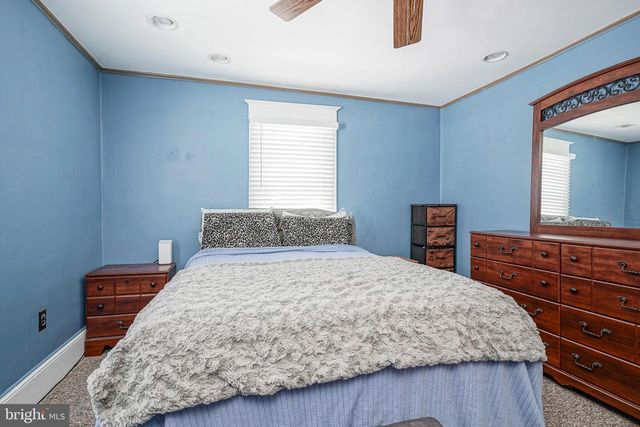 200 LAKE AVE, Glendora, NJ 08029